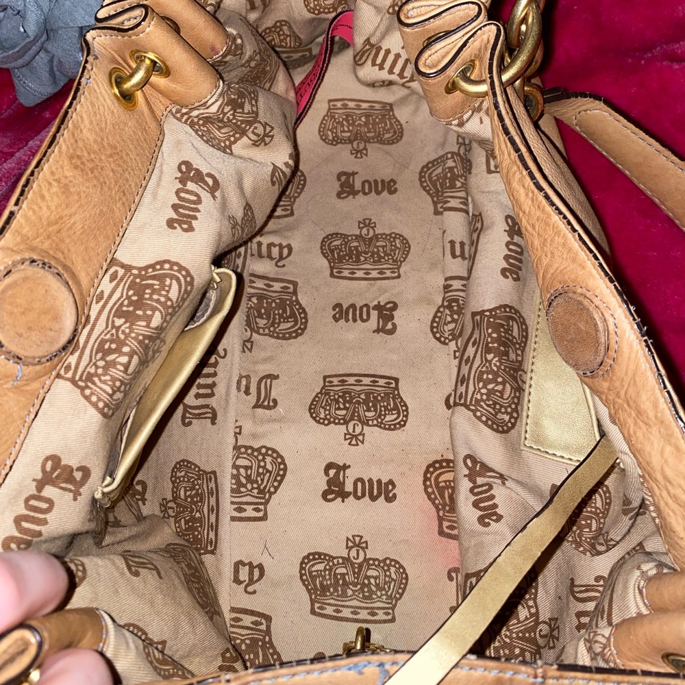 Juicy Couture Tan Leather Shoulder Bag with Gold-Tone Logo - Picture 13 of 13